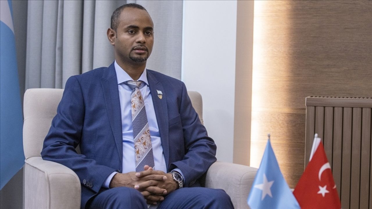 Somali Savunma Bakanı Nur, Türkiye - Somali ilişkilerini yazdı