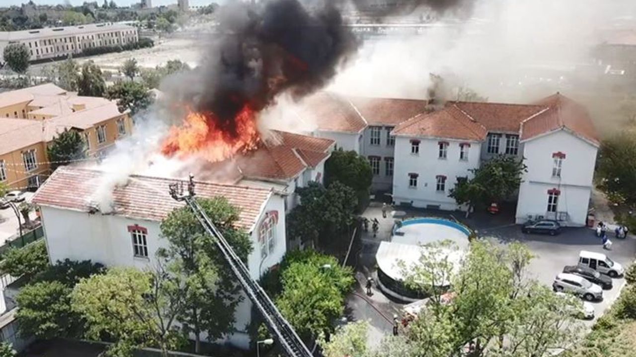 Zeytinburnu Balıklı Rum Hastanesi'nde yangın