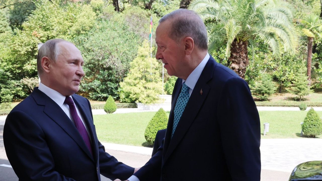 Putin, CB Erdoğan'a "Erdoğan Belgeseli" hediye etti 