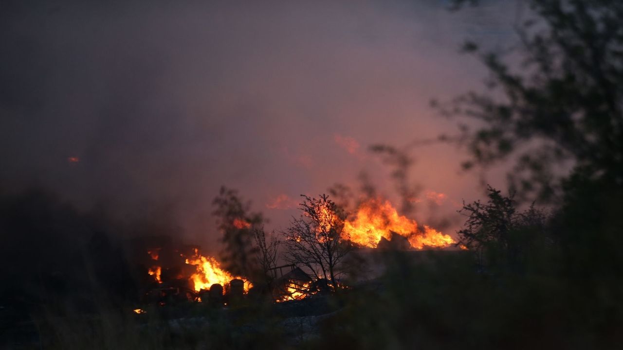 Gelibolu'da yangın:  18. Mekanize Piyade Tugay Komutanlığı arazisine sıçradı  
