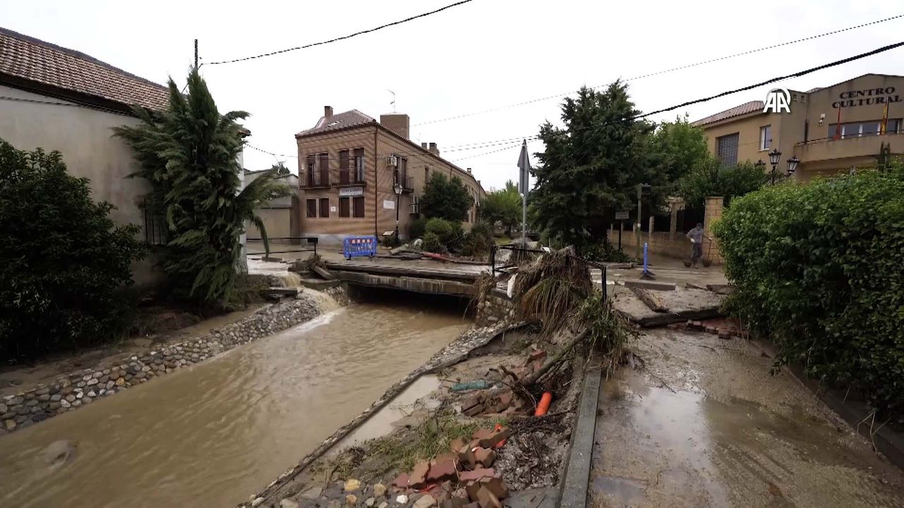 İspanya'da şiddetli yağış: 2 kişi öldü, 3 kişi kayboldu 