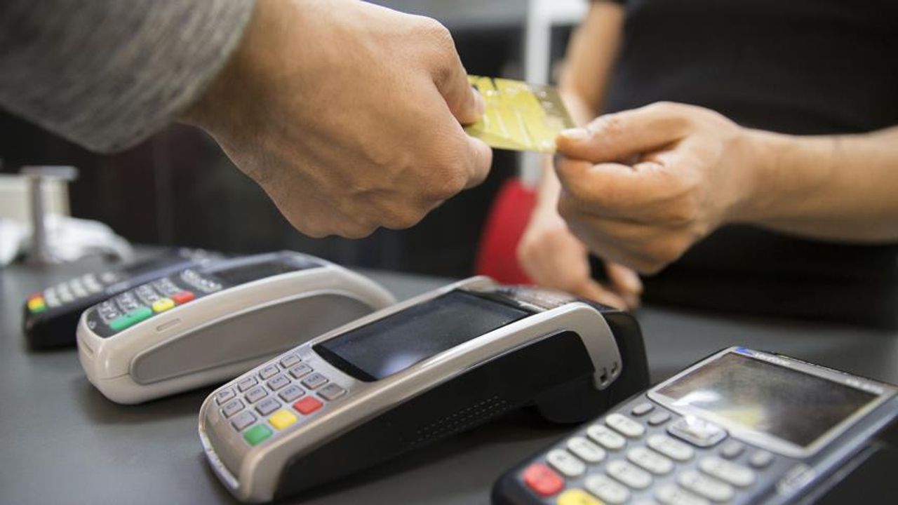 MB'nin faiz kararı kredi kartlarına yansıdı: Faiz oranları yükseldi