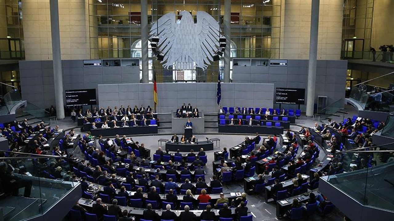 Almanya seçimlerinde eyalet parlamentosuna 5 Türk seçildi
