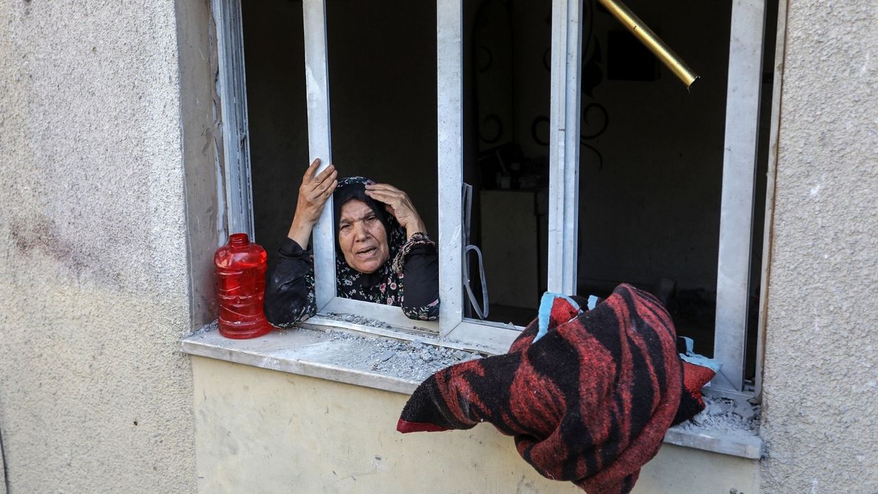 İşgalci İsrail'in Gazze'ye saldırıları sürerken bölge salgın hastalık tehlikesiyle karşı karşıya