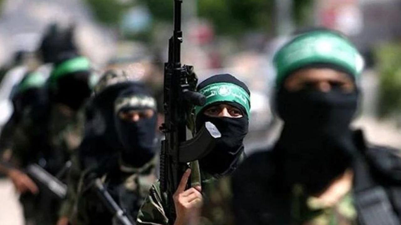 Hamas, iki rehineyi daha serbest bıraktı