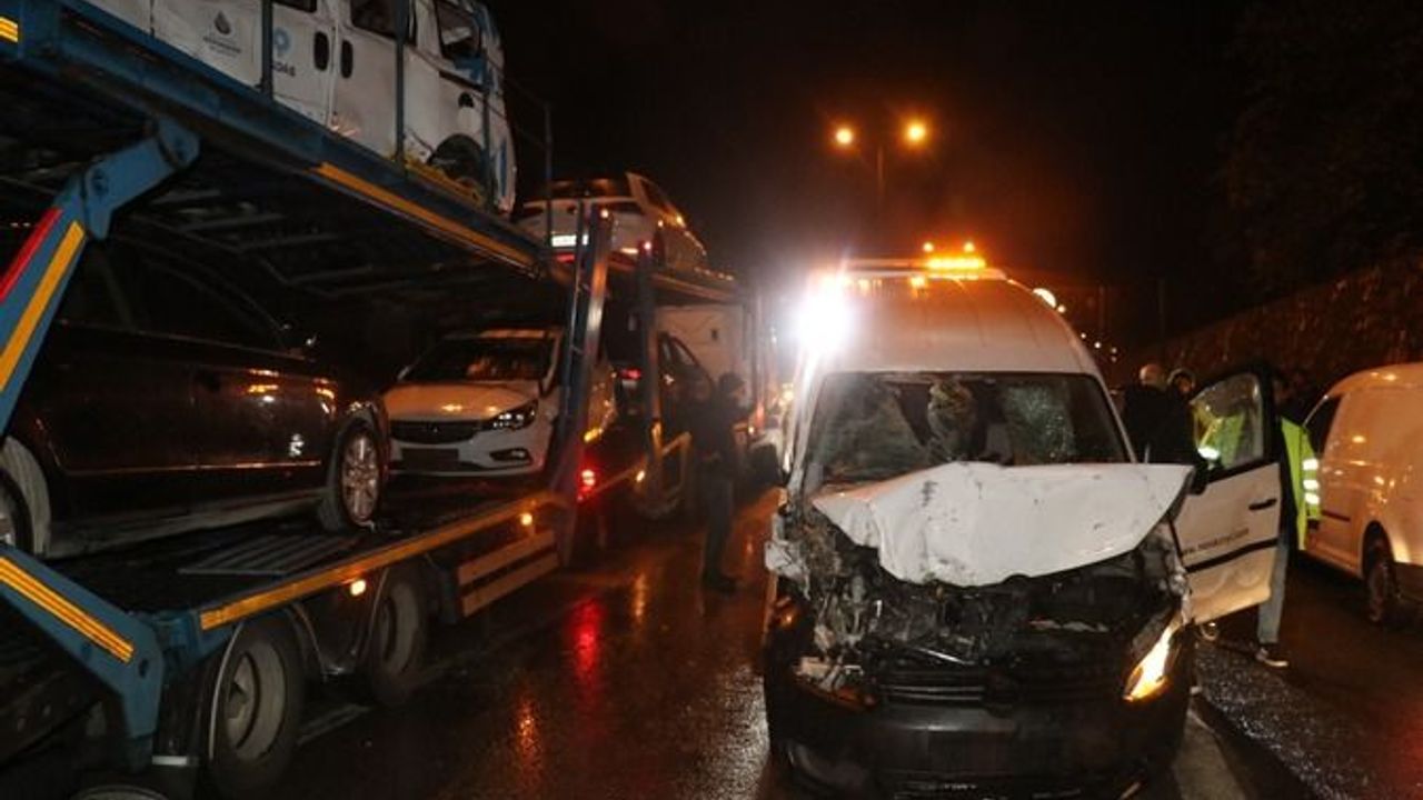 TEM'de zincirleme kaza: 18 araç birbirine girdi, 4 yaralı