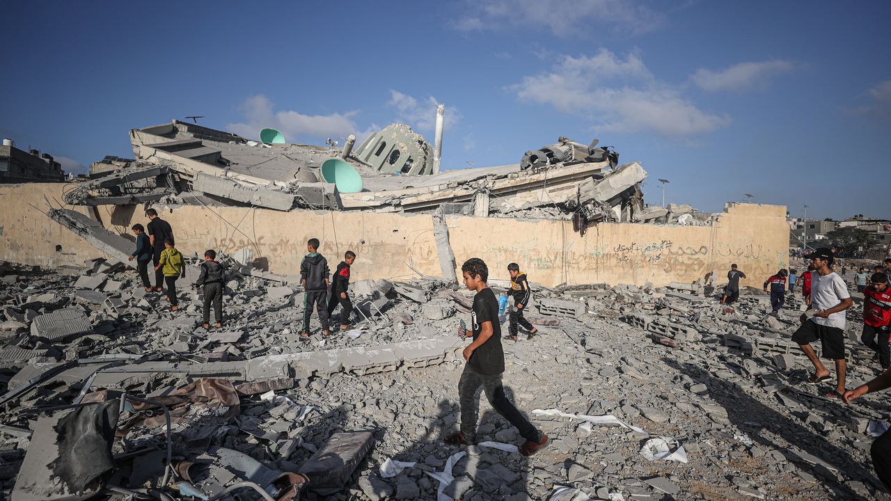 İşgalci İsrail'in zulmüne ne zaman 'dur' denecek? Gazze’de 1400’ü çocuk 2 binden fazla kişi enkaz altında!