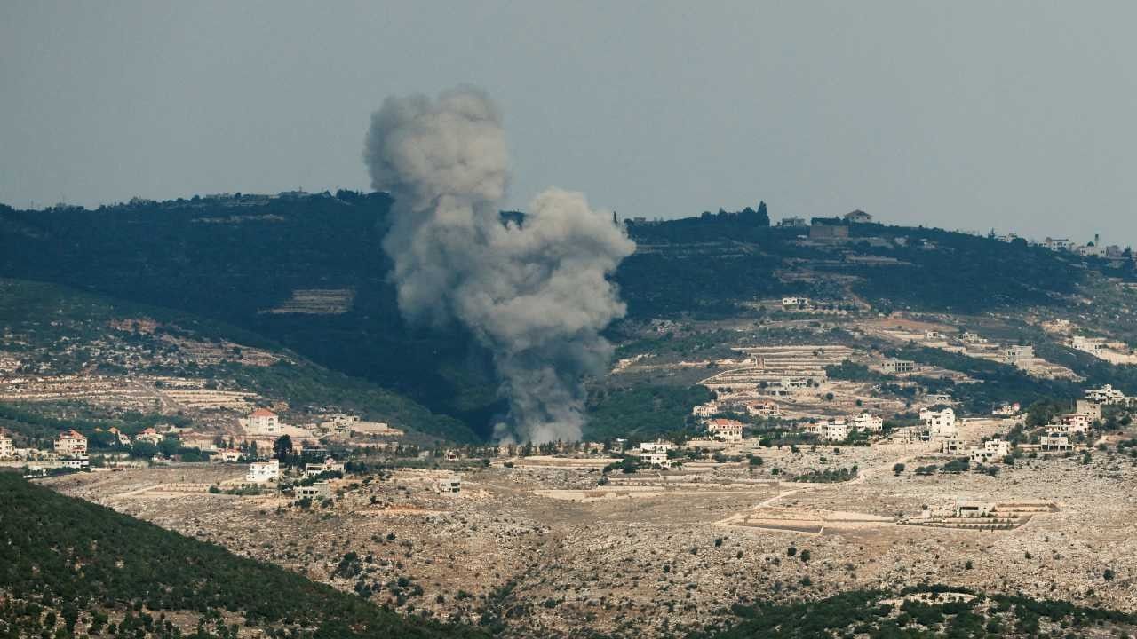 Hizbullah, İsrail'in sınırdaki 3 askeri noktasına saldırı düzenledi
