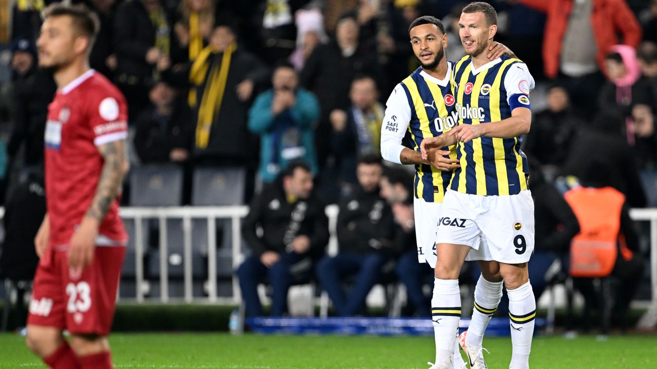 Fenerbahçe, zirve yarışında hata yapmadı