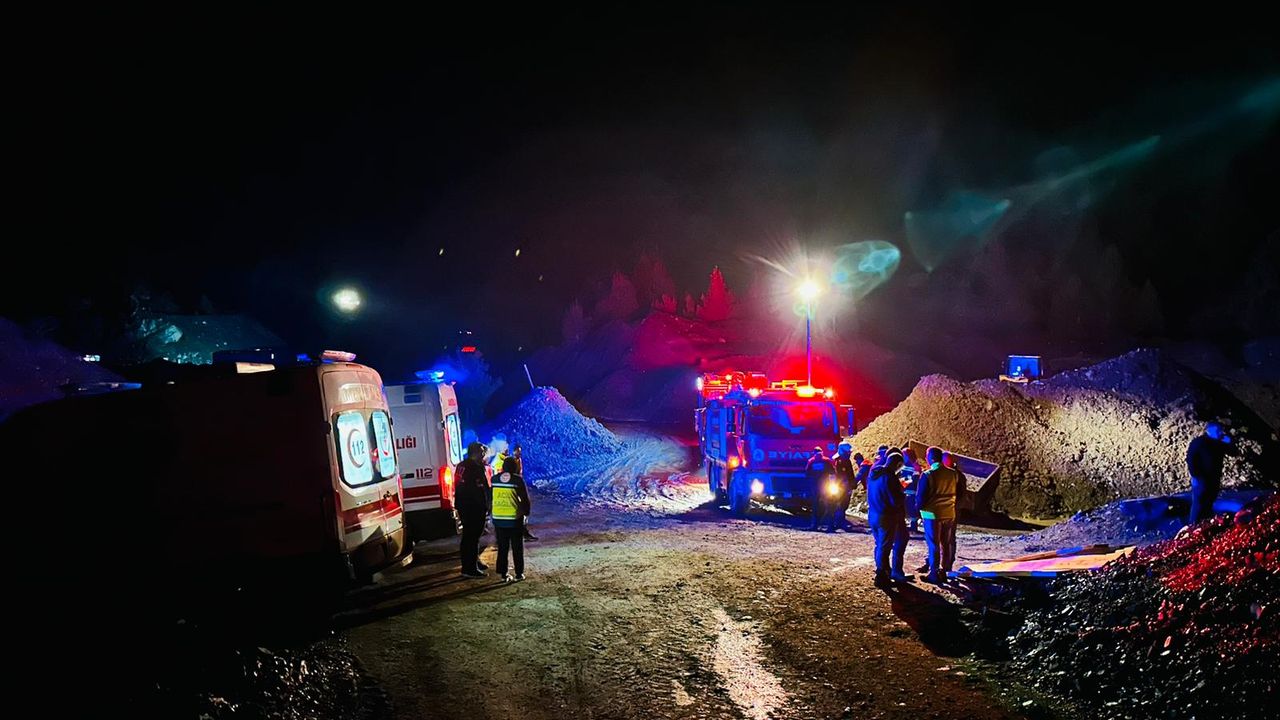 Denizli'de madende göçük: 2 kişi hayatını kaybetti