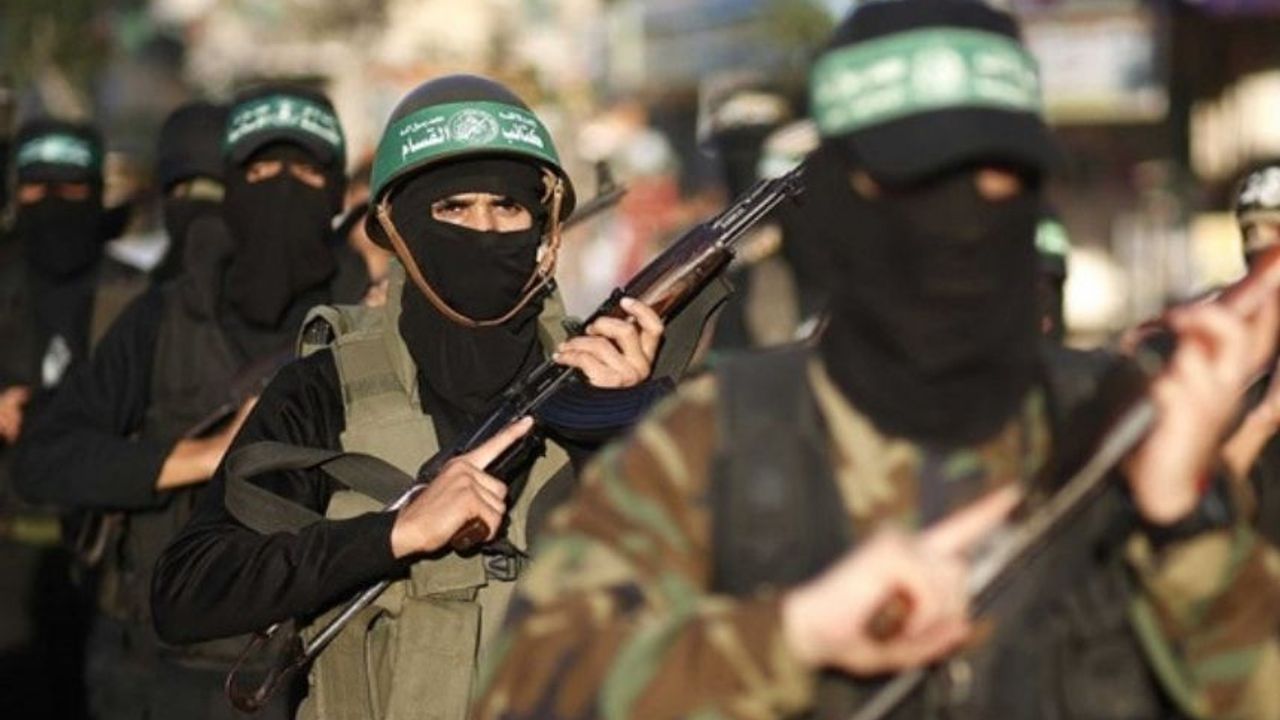 Kassam Tugayları, Lübnan'dan düzenlediği saldırıyla İsrail'deki kışlayı vurduğunu duyurdu