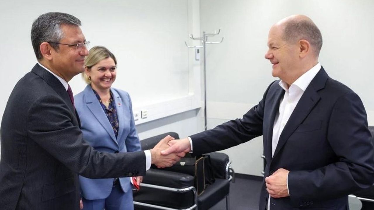 Özgür Özel, Almanya Başbakanı Scholz ile buluştu