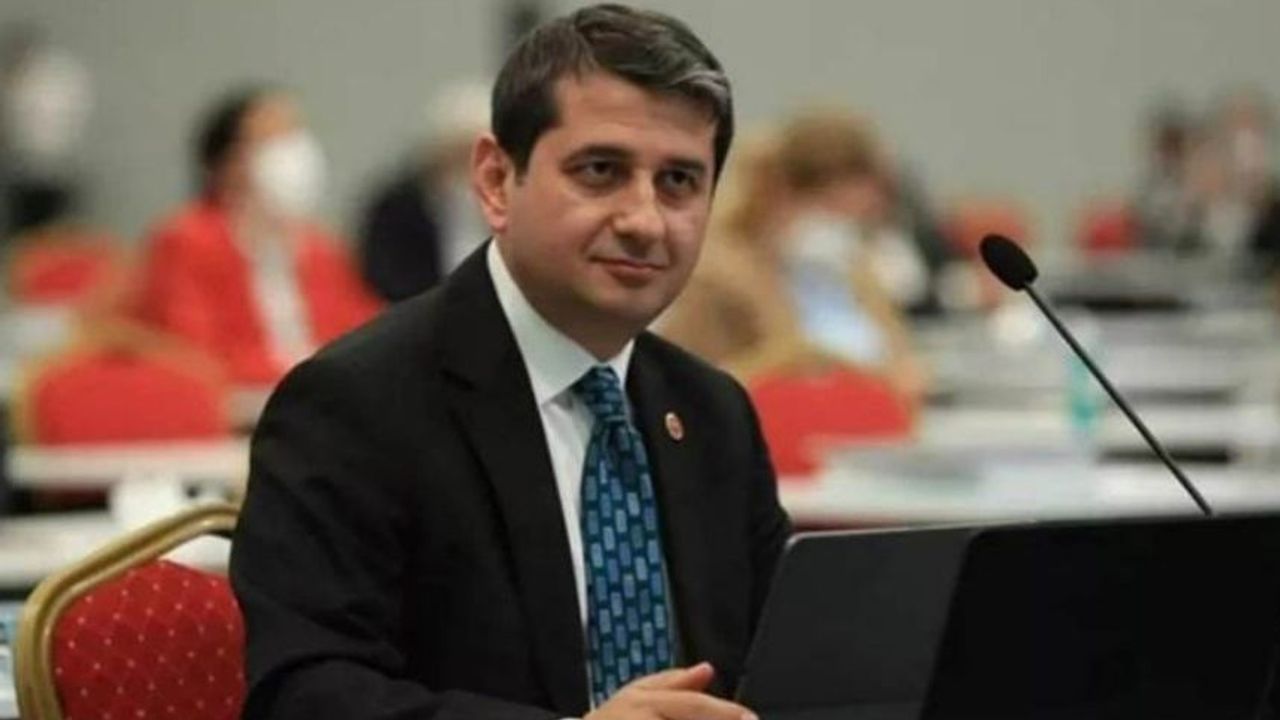 İYİ Parti'de istifalar sürüyor: İbrahim Özkan istifa etti