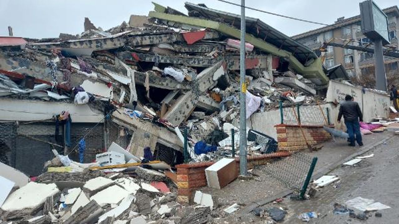 Depremde 44 kişinin öldüğü 'Said Bey Sitesi' davasında şantiye şefine tahliye