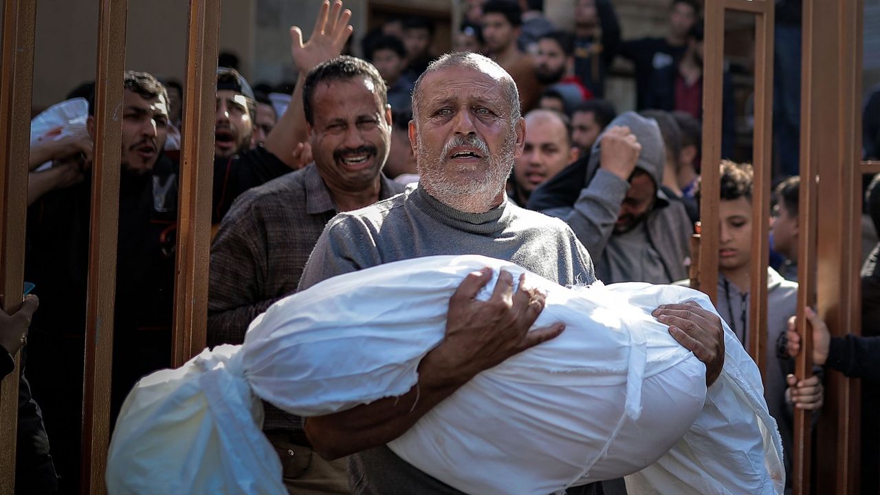 Gazze'de şehit sayısı 25 bin 490'a yükseldi