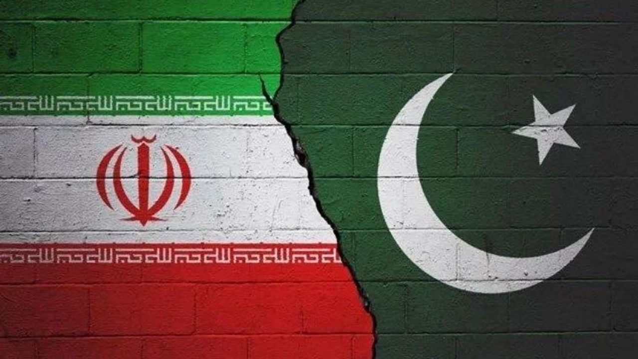 Pakistan'dan İran'a saldırı! 4'ü çocuk 7 kişi hayatını kaybetti