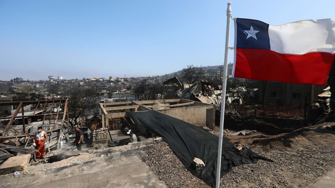 Şili'de devam eden orman yangınlarında hayatını kaybedenlerin sayısı 122'ye yükseldi