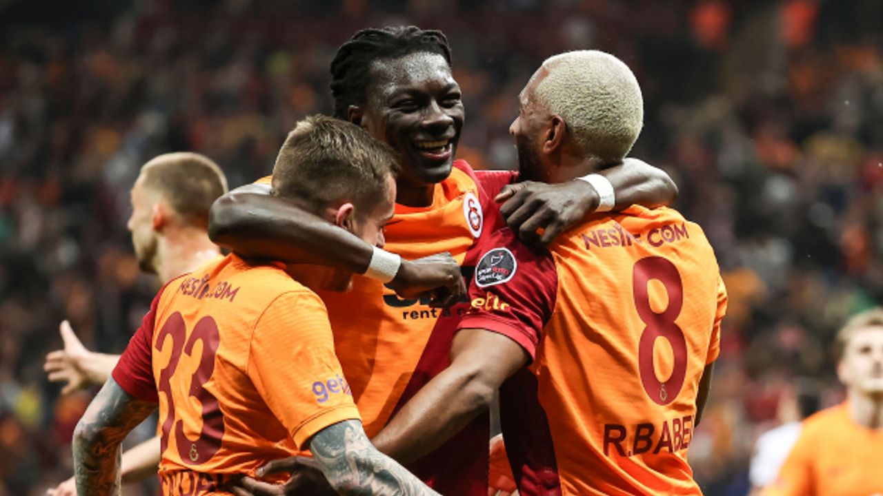 Galatasaray, sahasında Karagümrük'ü 2-0 mağlup etti 