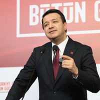 POLİTİKA