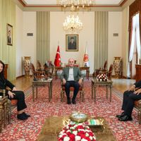 POLİTİKA