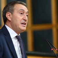 POLİTİKA