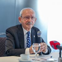 POLİTİKA