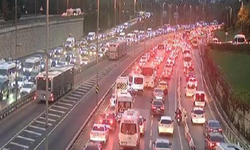 Okullar açıldı İstanbul'da trafik çilesi başladı