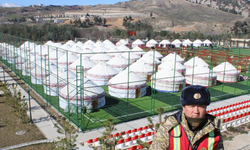 Kahramanmaraş’ta depremzedeler için geleneksel Kırgız çadırları kuruluyor