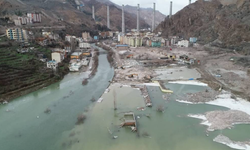 Yusufeli'nde binalar su altında kaldı