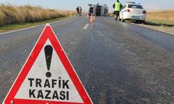 Antalya'da otomobil ile motosikletin çarpıştığı kazada polis memuru yaşamını yitirdi