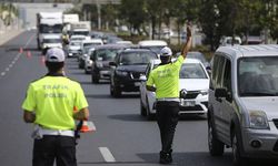 İstanbul trafiğine çıkacaklar dikkat: Bazı yollar trafiğe kapalı