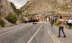 Hakkari'de zırhlı araç devrildi: 3 asker yaralandı