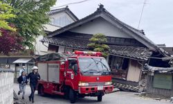 Japonya 6,5 büyüklüğünde deprem ile sallandı : 1 ölü, 12 yaralı