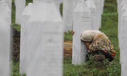 Srebrenitsa soykırımında savaş suçu işledikleri şüphesiyle 5 kişi gözaltına alındı