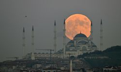 İstanbul'u "Dolunay" süsledi