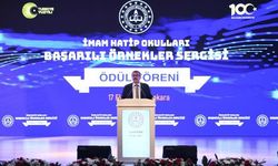 Bakan Tekin: Çocuklarımızın önce ana dilini geliştirmesini istiyoruz