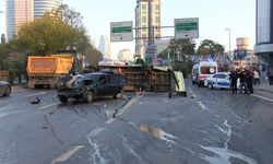 Beşiktaş'ta otomobil minibüse çarptı: 4 yaralı 