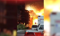 Gazzeli fotoğrafçı Azizeh, İsrail savaş uçaklarının Kudüs Hastanesi yakınını bombaladığı anı yakaladı