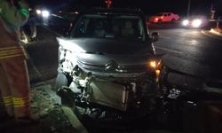 Minibüs ile hafif ticari araç çarpıştı: 8 yaralı