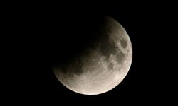 Ay tutulması ne zaman, saat kaçta? Parçalı ay tutulması Türkiye’den izlenecek mi?