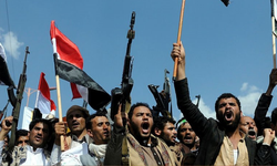 Yemen'deki Husiler: ABD ve İngiltere, Hudeyde kentine saldırı düzenledi