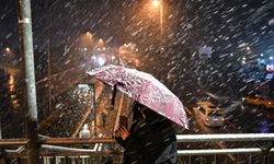 İstanbul’a yılın ilk karı yağdı!