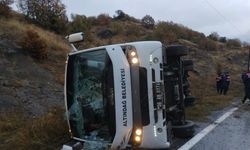 Amasya'da yolcu otobüsü devrildi: Yaralılar var