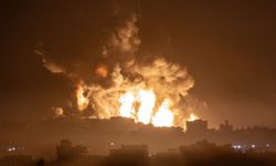 İşgalci İsrail, Gazze'de Şifa Hastanesi'nin çevresini vurdu: 6 şehit 