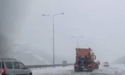 Kuzey Marmara Otoyolu kar yağışı nedeniyle kapandı