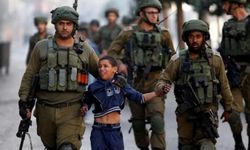 Serbest kalan Filistinli çocuk, İsrail esaretindeki şiddeti anlattı: Her hafta bizi dövmeye gelirlerdi