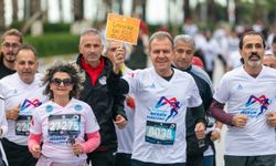 5. Uluslararası Mersin Maratonu Başkan Seçer'in Katılımı İle Gerçekleşti