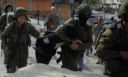 İşgalci İsrail güçleri 7 Ekim'den beri Batı Şeria ve Kudüs'te 4 bin 795'e Filistinliyi gözaltına aldı 