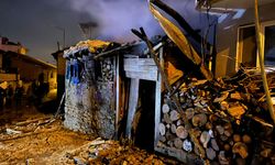Bursa'da iki katlı ahırda yangın: 10 büyükbaş telef oldu 