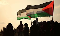 Filistin, UNRWA'ya fon sağlamayı durduran ülkeleri bundan vazgeçmeye çağırdı